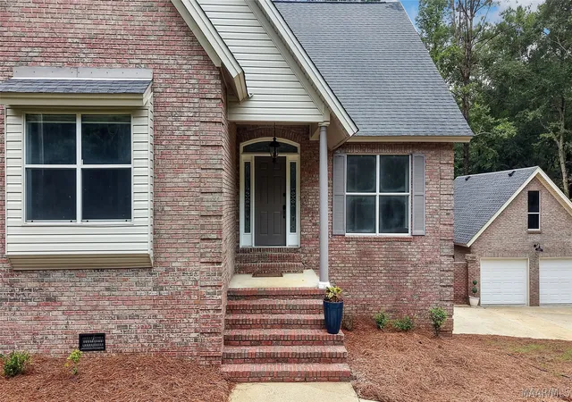 Photo 3 of Single family home for sale at 106 Martin Dr, Wetumpka, AL 36092 | MLS# 587895 | Listing updated on 2026-09-02