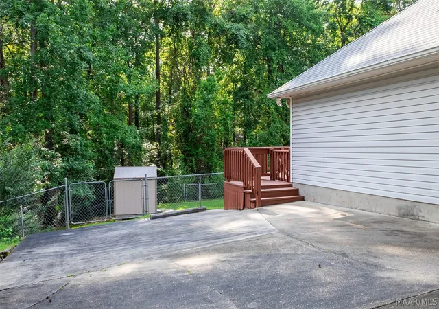 Photo 3 of Single family home for sale at 209 Shadow Ln, Troy, AL 36079 | MLS# 588167 | Listing updated on 2026-09-01