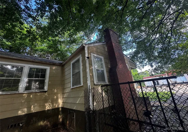 Photo 1 of Single family home for sale at 3050 Mcqueen St, Montgomery, AL 36107 | MLS# 588200 | Listing updated on 2026-09-02