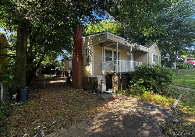 Photo 2 of Single family home for sale at 3050 Mcqueen St, Montgomery, AL 36107 | MLS# 588200 | Listing updated on 2026-09-02