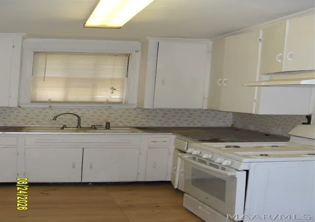 Photo 3 of Single family home for sale at 3740 Rosa L Parks Ave, Montgomery, AL 36105 | MLS# 588212 | Listing updated on 2026-09-02