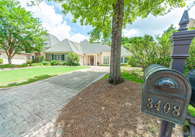 Photo 2 of Single family home for sale at 3408 Oak Grv Cir, Montgomery, AL 36116 | MLS# 588125 | Listing updated on 2026-09-21