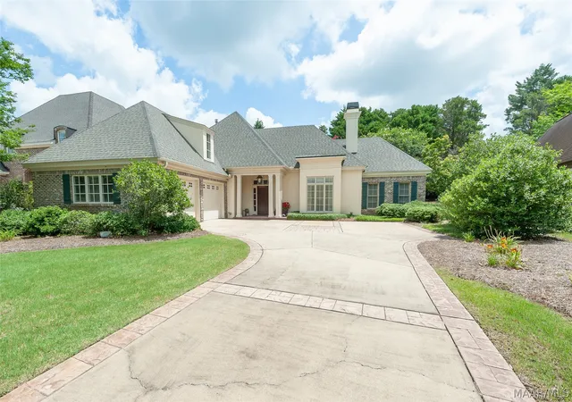 Photo 3 of Single family home for sale at 3408 Oak Grv Cir, Montgomery, AL 36116 | MLS# 588125 | Listing updated on 2026-09-21