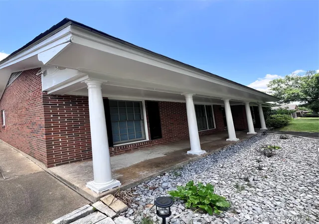 Photo 3 of Single family home for sale at 856 Greg Dr, Montgomery, AL 36109 | MLS# 588383 | Listing updated on 2026-09-05