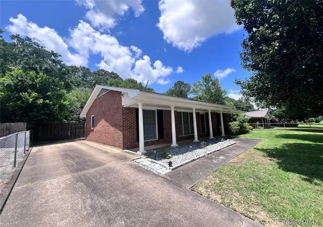 Photo 4 of Single family home for sale at 856 Greg Dr, Montgomery, AL 36109 | MLS# 588383 | Listing updated on 2026-09-05