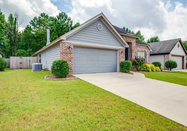 Photo 2 of Single family home for sale at 713 Charlemont Ln, Montgomery, AL 36117 | MLS# 588362 | Listing updated on 2026-09-05