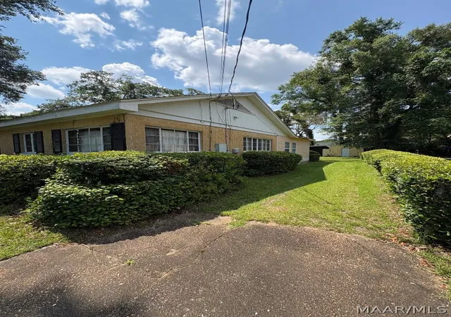 Photo 2 of Single family home for sale at 1864 Vetter St, Mobile, AL 36617 | MLS# 588388 | Listing updated on 2026-09-04