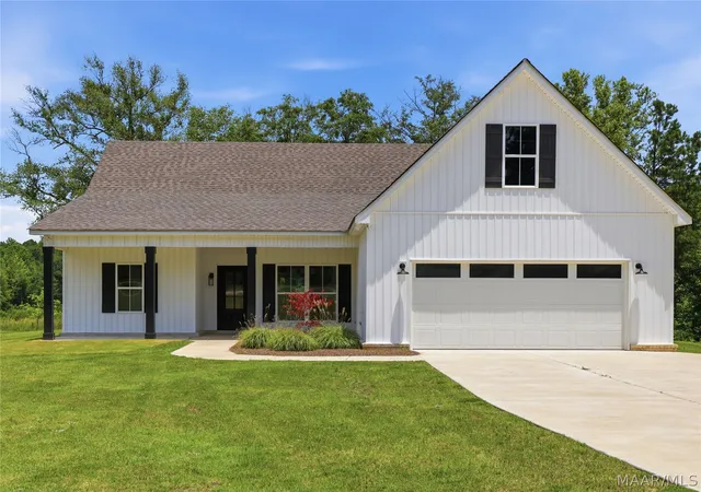 Photo 1 of Single family home for sale at 928 Central Rd, Eclectic, AL 36024 | MLS# 588236 | Listing updated on 2026-10-02