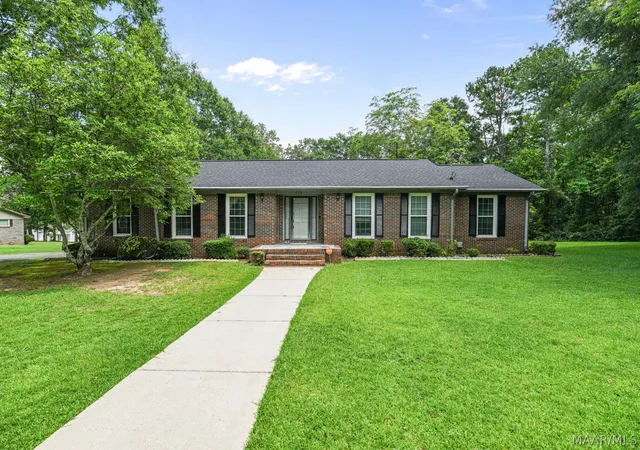 Photo 1 of Single family home for sale at 276 Langston Dr, Jemison, AL 35085 | MLS# 587604 | Listing updated on 2026-09-15