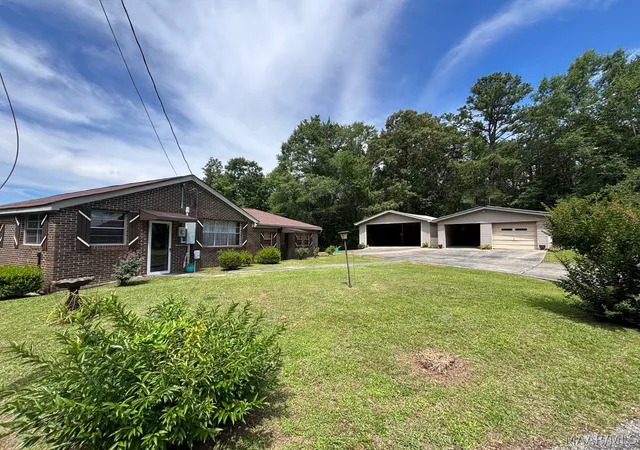 Photo 2 of Single family home for sale at 1104 Smith Rd, Clanton, AL 35045 | MLS# 588517 | Listing updated on 2026-09-10