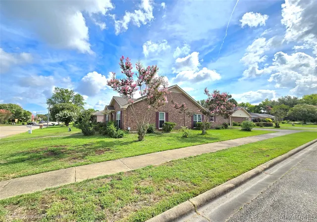 Photo 2 of Single family home for sale at 4601 Young Farm Ct, Montgomery, AL 36106 | MLS# 588447 | Listing updated on 2026-09-05