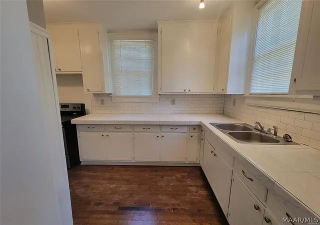 Photo 4 of Multi family home for sale at 1314-1316 S Hull St, Montgomery, AL 36104 | MLS# 587905 | Listing updated on 2026-09-05