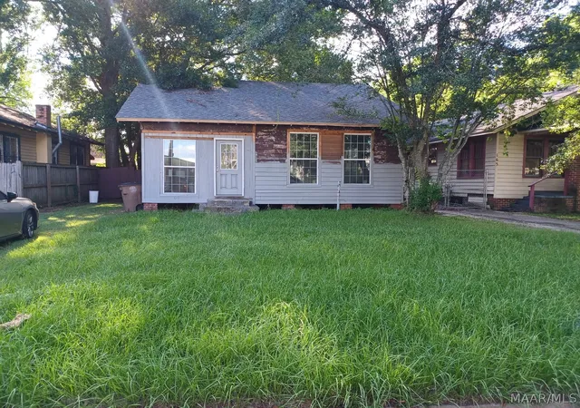Photo 2 of Single family home for sale at 161 Garnett Ave, Mobile, AL 36604 | MLS# 588584 | Listing updated on 2026-10-03