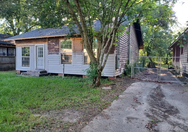 Photo 3 of Single family home for sale at 161 Garnett Ave, Mobile, AL 36604 | MLS# 588584 | Listing updated on 2026-10-03