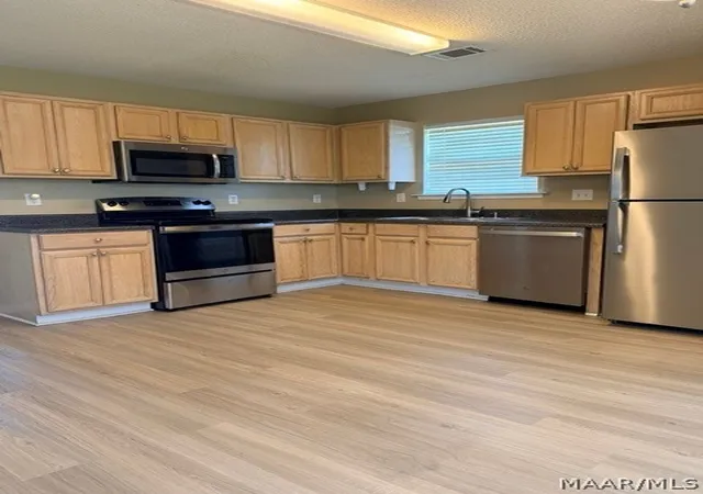 Photo 4 of Single family home for sale at 5932 Bramblewood Pl, Montgomery, AL 36116 | MLS# 588592 | Listing updated on 2026-09-09