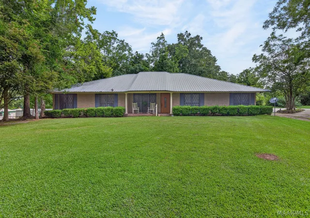 Photo 2 of Single family home for sale at 504 Oakwood St, Georgiana, AL 36033 | MLS# 588626 | Listing updated on 2026-09-04