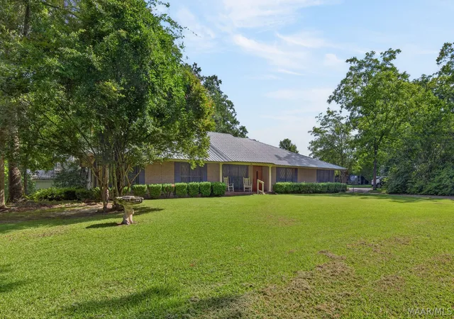 Photo 3 of Single family home for sale at 504 Oakwood St, Georgiana, AL 36033 | MLS# 588626 | Listing updated on 2026-09-04