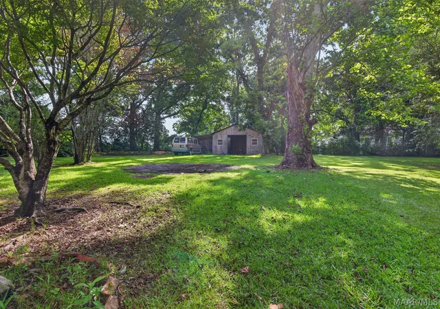 Photo 3 of Single family home for sale at 504 Oakwood St, Georgiana, AL 36033 | MLS# 588626 | Listing updated on 2026-09-04