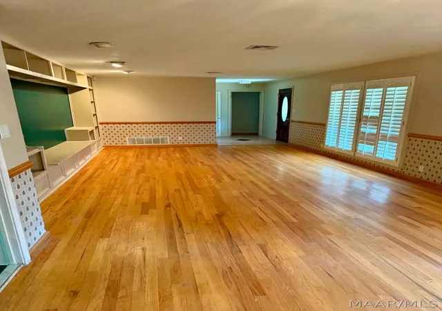 Photo 2 of Single family home for sale at 208 Holly Ridge Dr, Montgomery, AL 36109 | MLS# 588707 | Listing updated on 2026-09-11