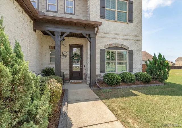 Photo 3 of Sale Pending at 1302 Witherspoon Dr, Prattville, AL 36066 | MLS# 588705 | Listing updated on 2026-09-09