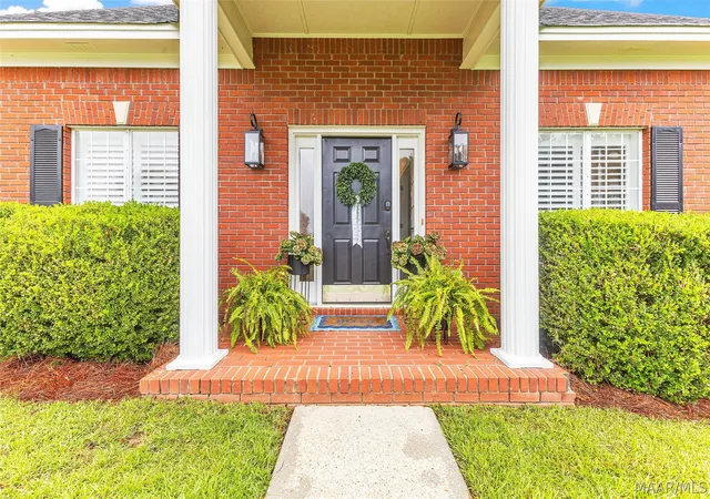 Photo 3 of Single family home for sale at 138 Poplar St, Prattville, AL 36066 | MLS# 588698 | Listing updated on 2026-09-10