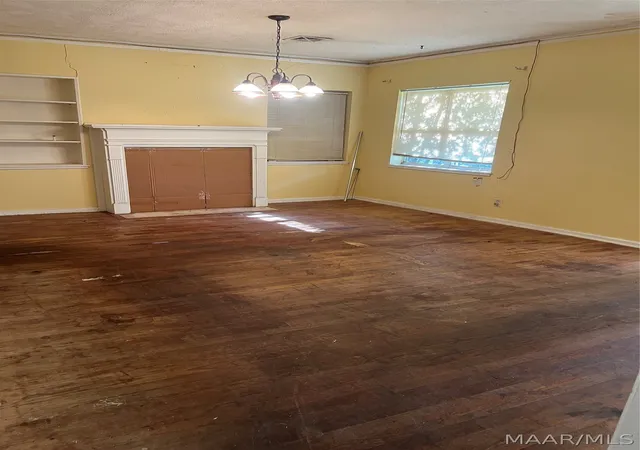 Photo 2 of Single family home for sale at 3691 S Court St, Montgomery, AL 36105 | MLS# 588760 | Listing updated on 2026-09-04