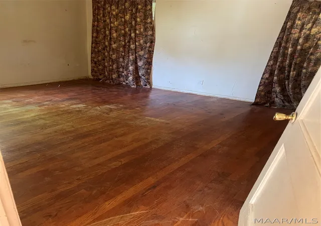 Photo 4 of Single family home for sale at 3691 S Court St, Montgomery, AL 36105 | MLS# 588760 | Listing updated on 2026-09-04