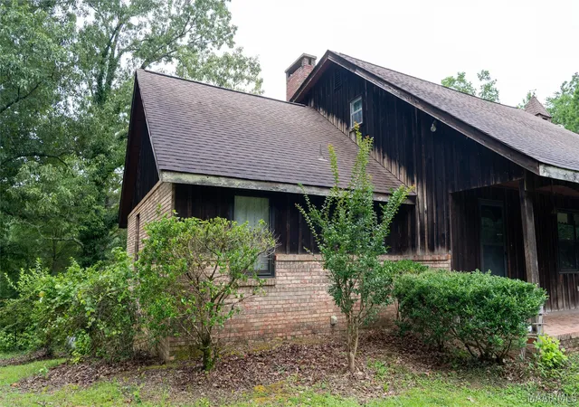 Photo 3 of Single family home for sale at 4388 County Rd 5, Thorsby, AL 35171 | MLS# 588773 | Listing updated on 2026-09-07