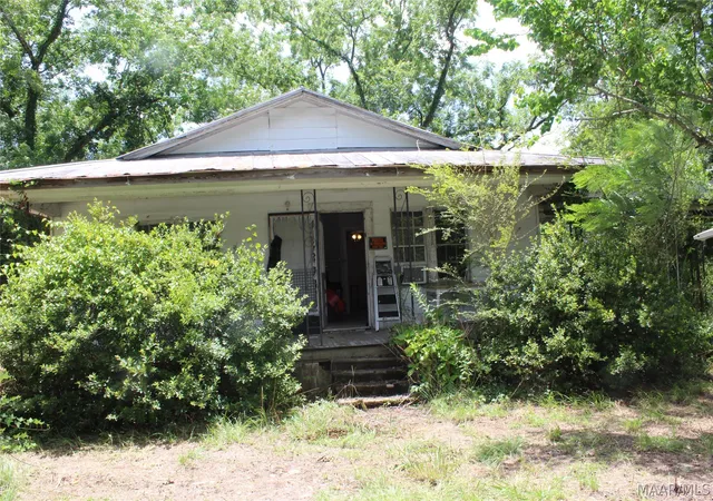 Photo 1 of Single family home for sale at 8543 Pineapple Hwy, Greenville, AL 36037 | MLS# 588764 | Listing updated on 2026-09-04