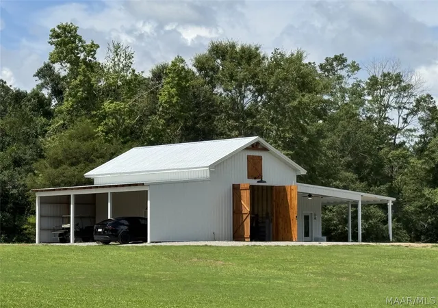 Photo 1 of Single family home for sale at 840 Shamrock Rd, Luverne, AL 36049 | MLS# 588781 | Listing updated on 2026-09-02