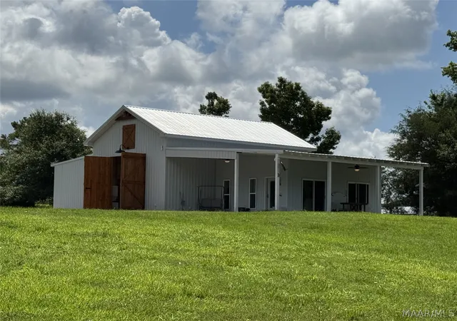 Photo 3 of Single family home for sale at 840 Shamrock Rd, Luverne, AL 36049 | MLS# 588781 | Listing updated on 2026-09-02