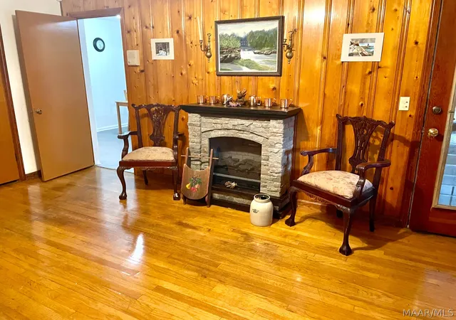Photo 3 of Single family home for sale at 1127 Rosedale Dr, Montgomery, AL 36107 | MLS# 588791 | Listing updated on 2026-09-09