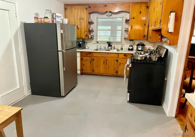 Photo 4 of Single family home for sale at 1127 Rosedale Dr, Montgomery, AL 36107 | MLS# 588791 | Listing updated on 2026-09-09