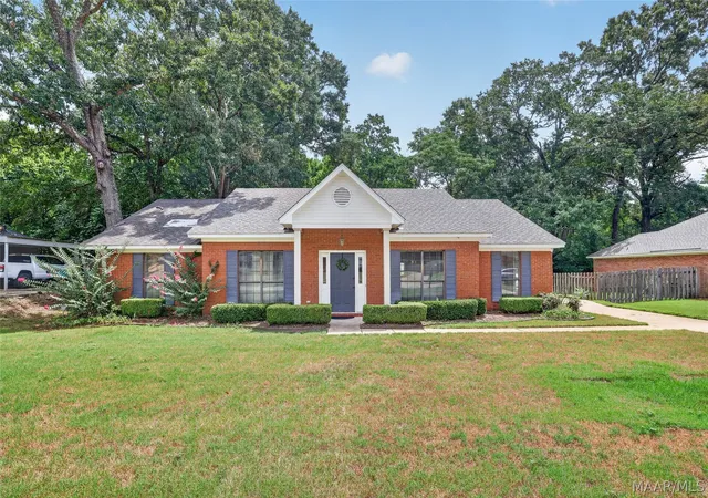 Photo 3 of Single family home for sale at 237 Holly Brk Dr, Montgomery, AL 36109 | MLS# 588822 | Listing updated on 2026-09-11