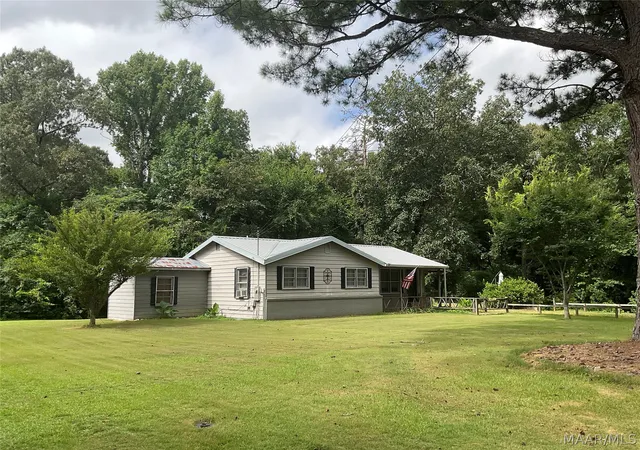Photo 3 of Single family home for sale at 91 Martin St, Tallassee, AL 36078 | MLS# 588816 | Listing updated on 2026-09-03