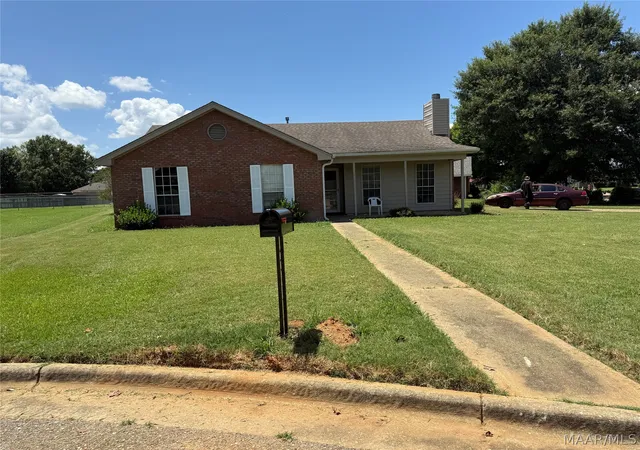 Photo 1 of Single family home for sale at 820 Montero Dr, Montgomery, AL 36110 | MLS# 588786 | Listing updated on 2026-09-02