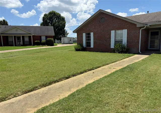 Photo 3 of Single family home for sale at 820 Montero Dr, Montgomery, AL 36110 | MLS# 588786 | Listing updated on 2026-09-02