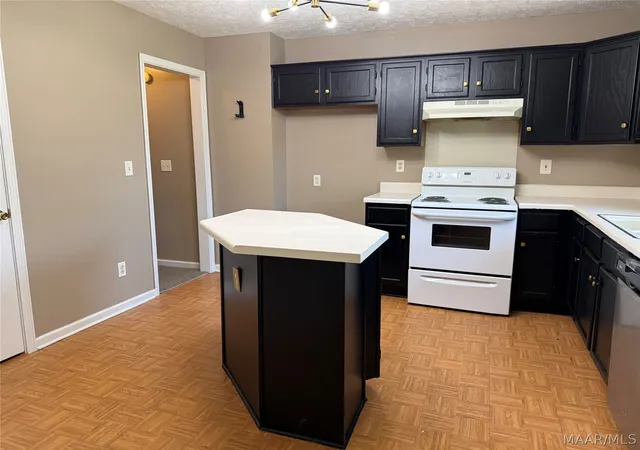 Photo 4 of Single family home for sale at 820 Montero Dr, Montgomery, AL 36110 | MLS# 588786 | Listing updated on 2026-09-02