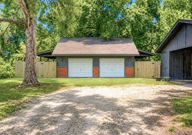 Photo 4 of Single family home for sale at 1789 Holman St, Alexander City, AL 35010 | MLS# 588939 | Listing updated on 2026-09-10
