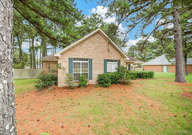Photo 3 of Single family home for sale at 2911 Mitchell Crk Rd, Wetumpka, AL 36093 | MLS# 588978 | Listing updated on 2026-09-02