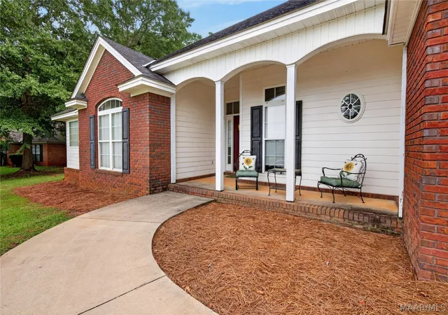 Photo 2 of Single family home for sale at 93 Clover Hl Dr, Greenville, AL 36037 | MLS# 588980 | Listing updated on 2026-09-04