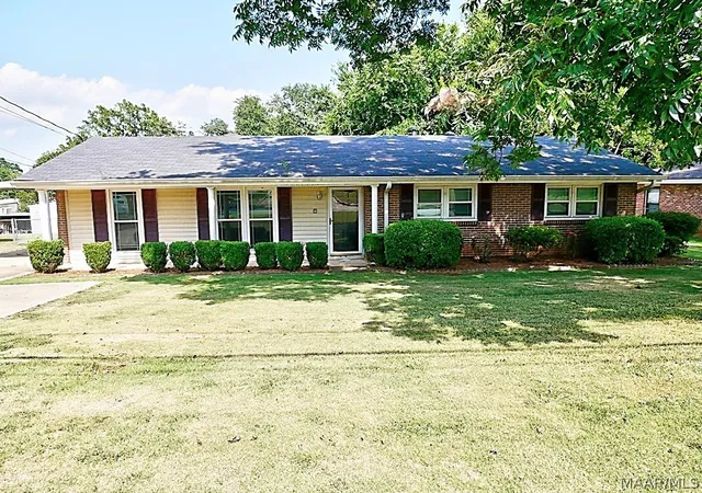 Photo 1 of Single family home for sale at 242 Kiefer Dr, Montgomery, AL 36109 | MLS# 588967 | Listing updated on 2026-09-10