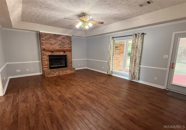 Photo 4 of Single family home for sale at 1214 Yorkshire Dr, Prattville, AL 36067 | MLS# 588988 | Listing updated on 2026-09-03
