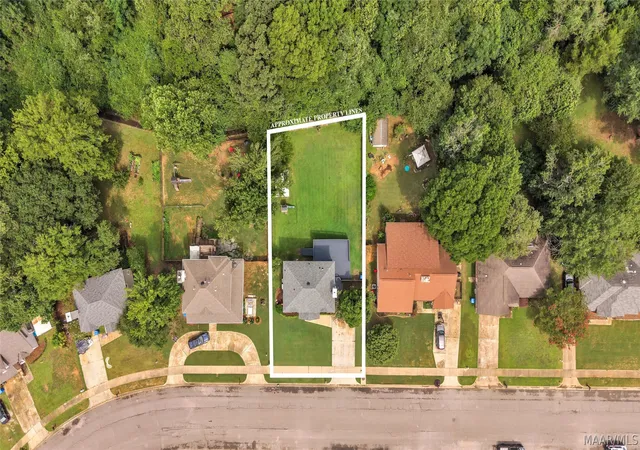 Photo 4 of Single family home for sale at 724 Silver Hills Dr, Prattville, AL 36066 | MLS# 588820 | Listing updated on 2026-09-30