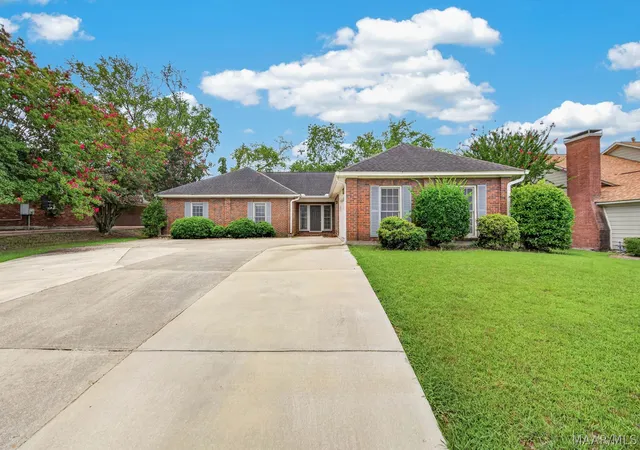 Photo 1 of Single family home for sale at 3144 Hemon Rd, Montgomery, AL 36106 | MLS# 589058 | Listing updated on 2026-09-10