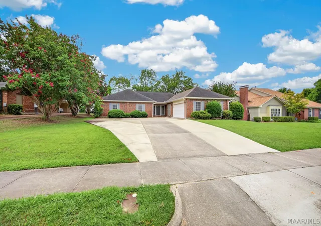 Photo 2 of Single family home for sale at 3144 Hemon Rd, Montgomery, AL 36106 | MLS# 589058 | Listing updated on 2026-09-10