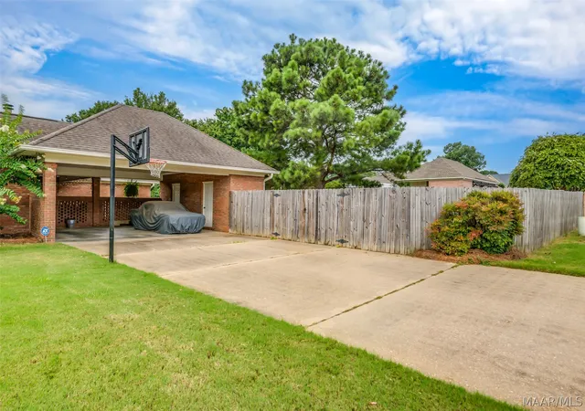 Photo 3 of Single family home for sale at 600 Pimblico Rd, Montgomery, AL 36109 | MLS# 589037 | Listing updated on 2026-09-02