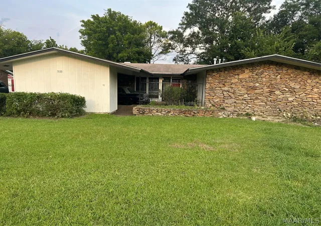 Photo 3 of Single family home for sale at 3133 Old Dobbin Rd, Montgomery, AL 36116 | MLS# 589069 | Listing updated on 2026-09-06