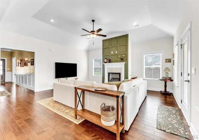 Photo 3 of Single family home for sale at 1452 Wildlife Way, Prattville, AL 36066 | MLS# 589081 | Listing updated on 2026-09-10