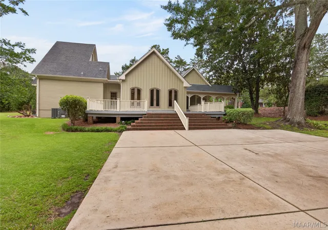 Photo 3 of Single family home for sale at 820 Fort Dale Rd, Greenville, AL 36037 | MLS# 589077 | Listing updated on 2026-09-03
